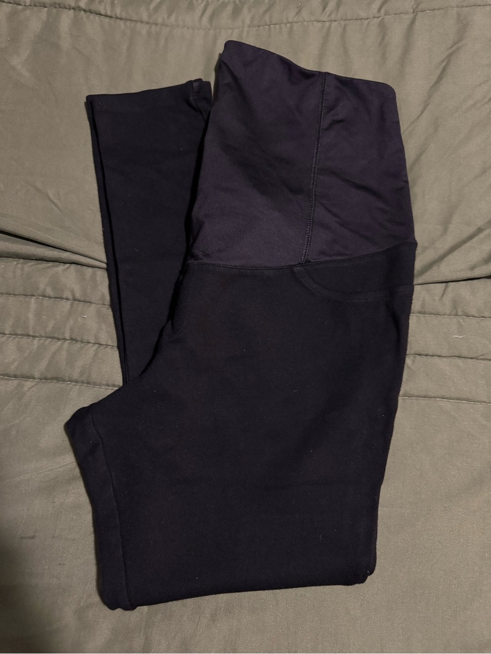 Isabel Maternity by Ingrid & Isabel Black Maternity Leggings - Picture 3 of 4